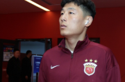 开云体育:武磊：膝盖伤势是不可逆的，现在踢比赛前，还是要吃止疼药